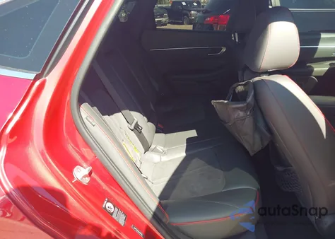 2021 Hyundai Sonata Sel Plus z USA, uszkodzony, nr VIN 5NPEJ4J27MH107470